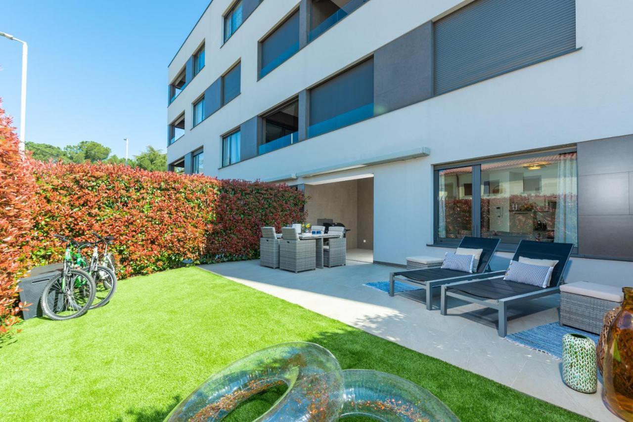 Luxury New Apartment With Private Garden Near The Beach! 波雷奇 外观 照片